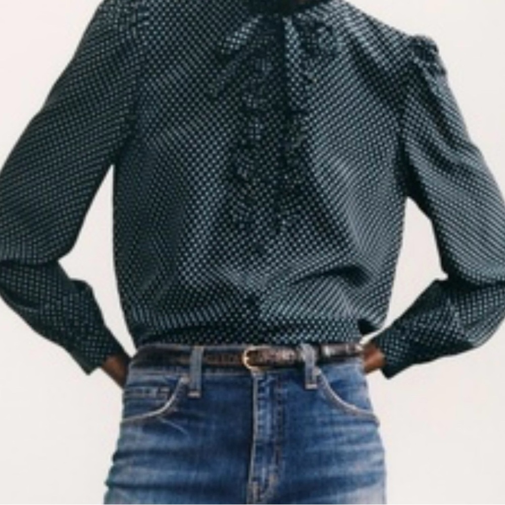 Nili Lotan Miera Shirt -
Navy/White Dot , 100% silk, Large
Never worn